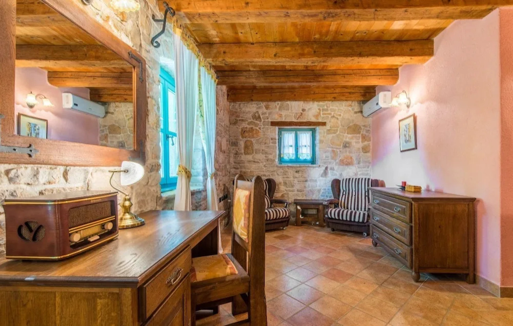 Authentic Villa in Tinjan With Private Pool