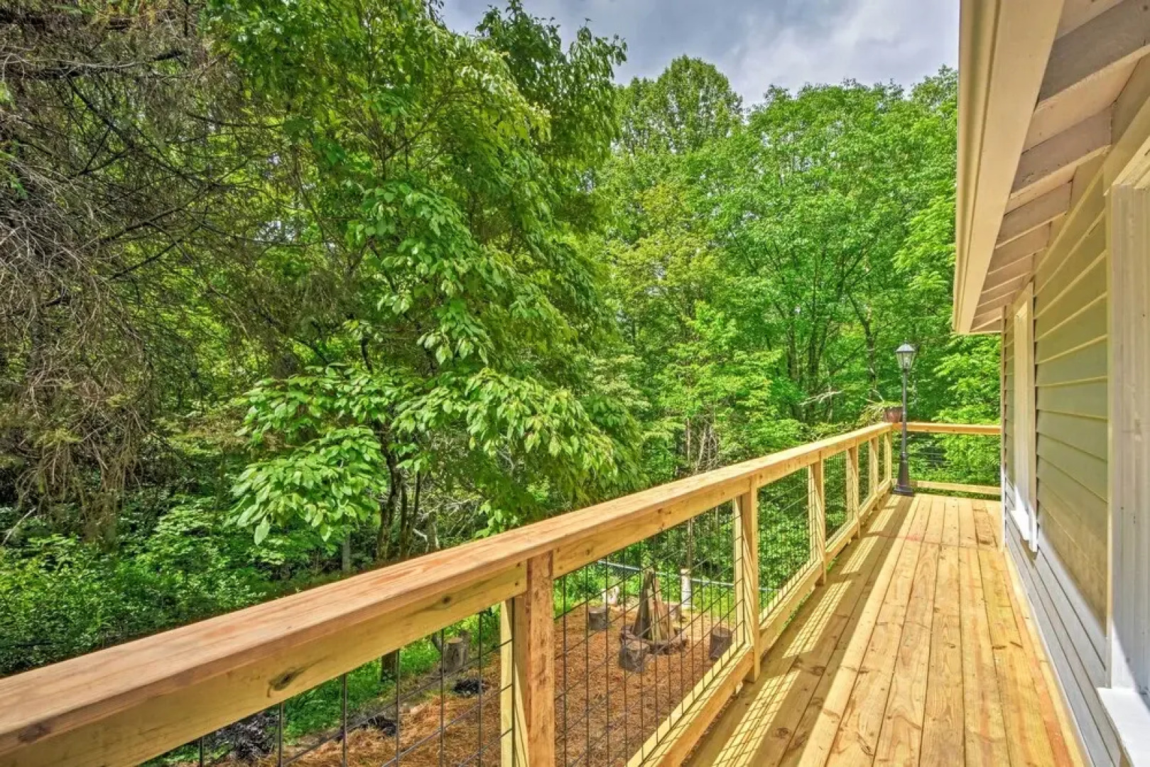 Renovated Highlands Cottage 3 Miles to Downtown!