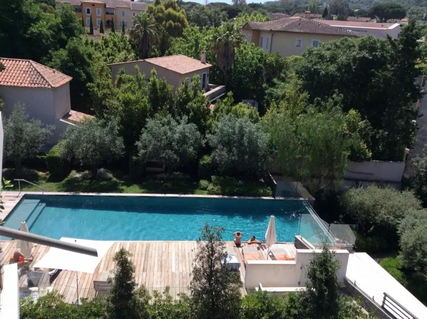 T4 Standing Exclusive Resort