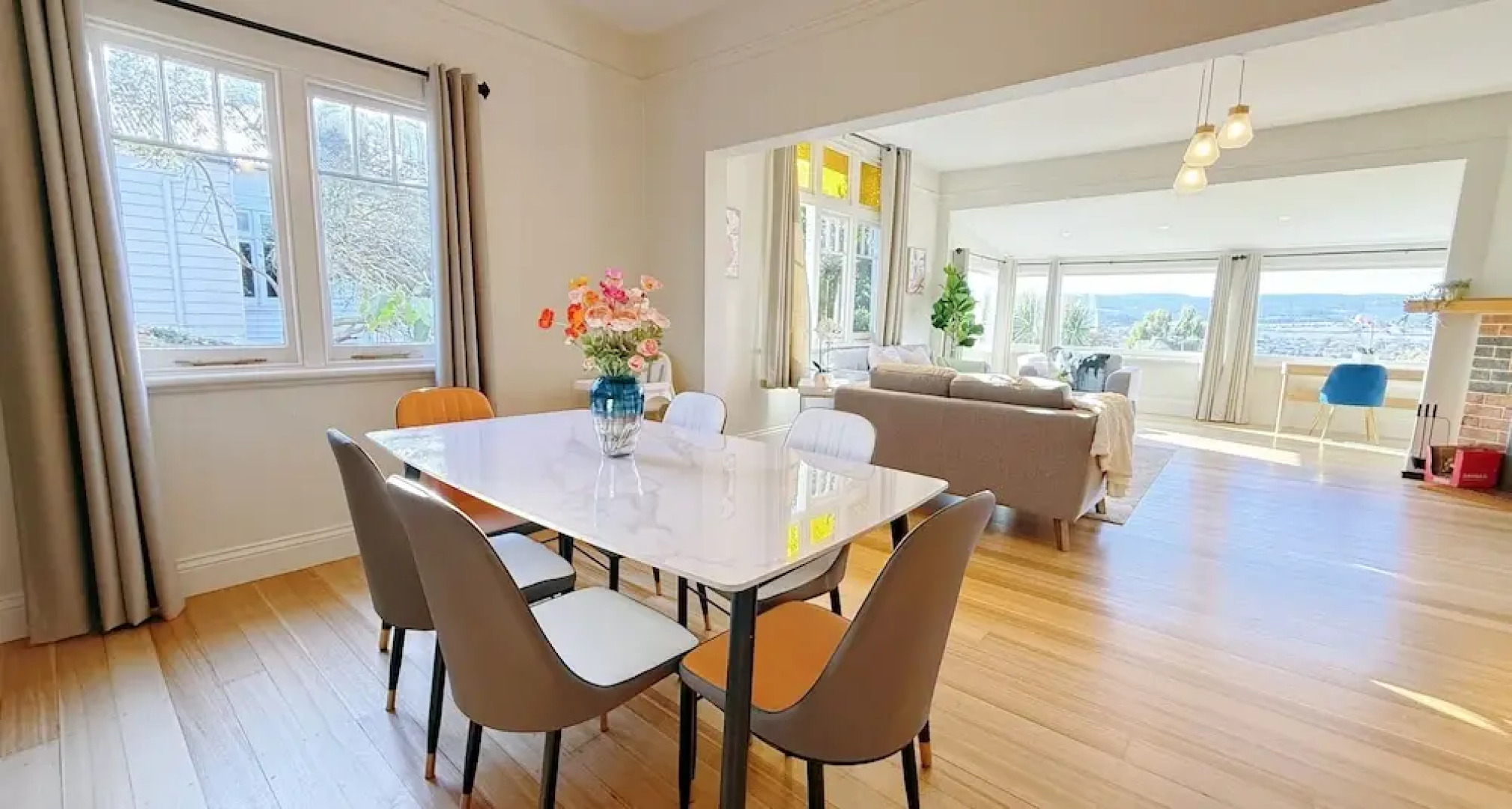 StayAU 2BR Home w/ Stunning Views in Tasmania