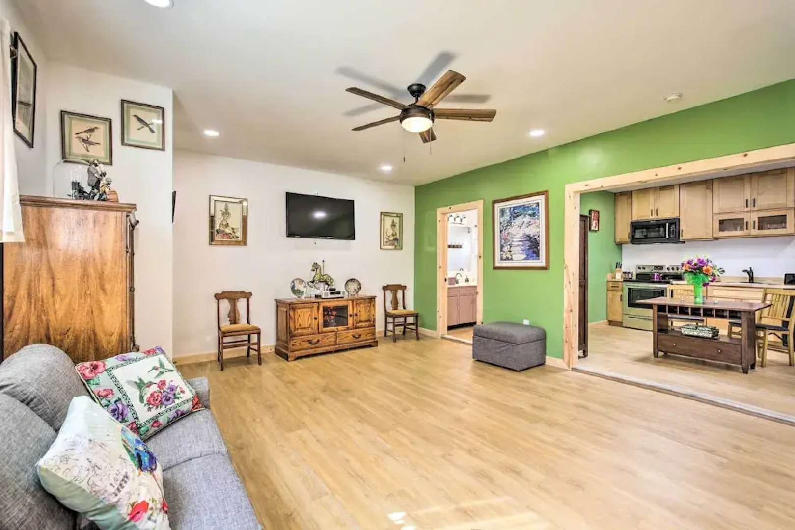 Sunny Bonita Studio ~ 5 Mi to Historic Dtwn!