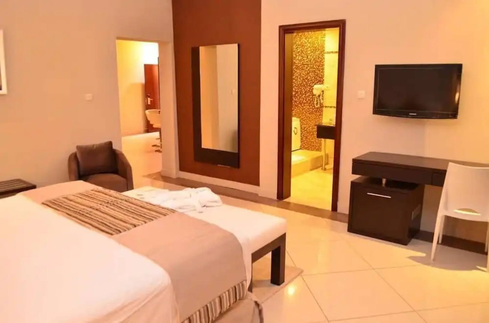Hotel Seasons and Spa