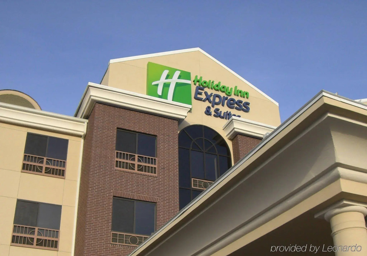 Holiday Inn Express Hotel & Suites St. Robert by IHG