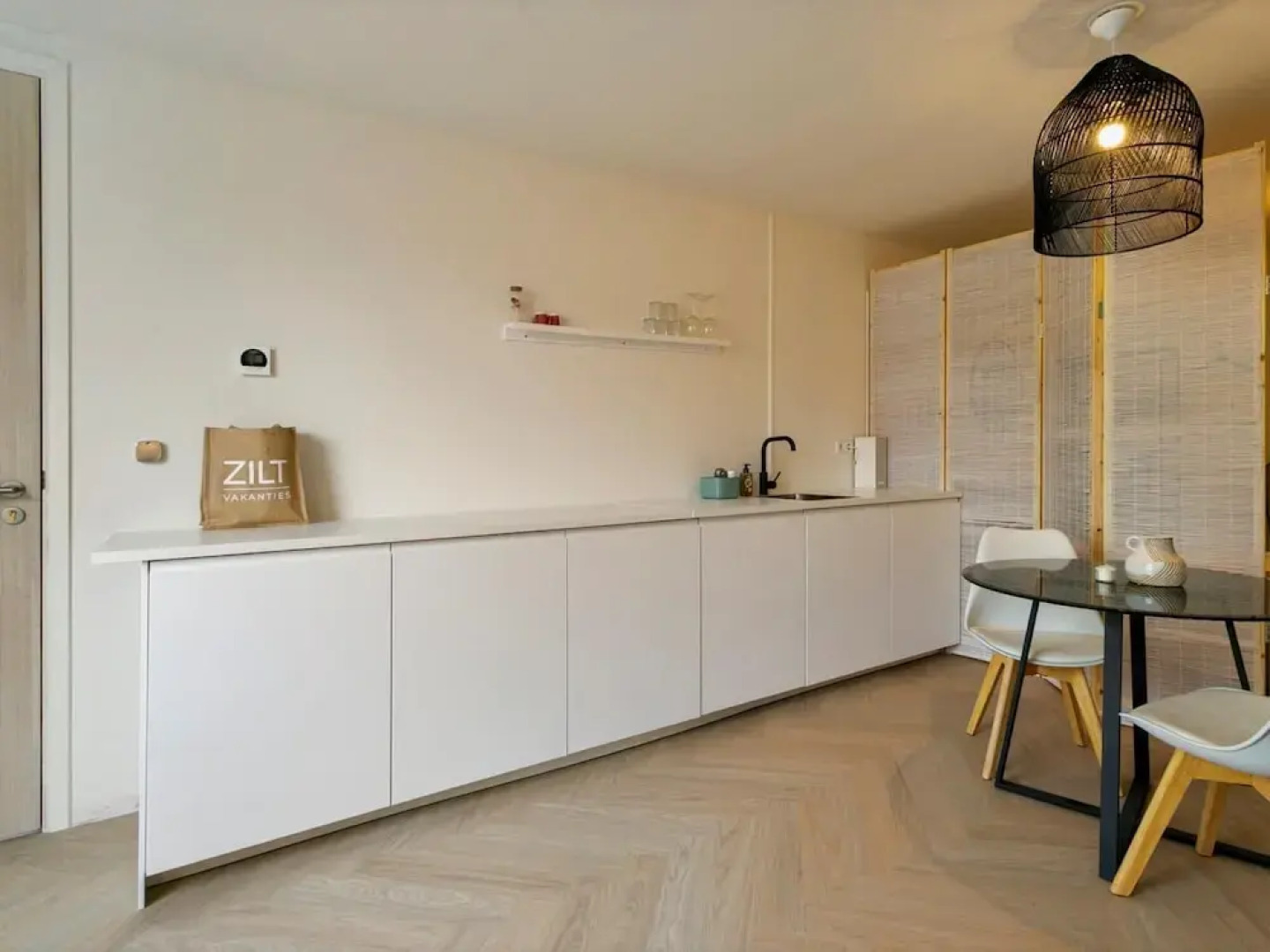 Pleasant Holiday Home in Vrouwenpolder With Garden