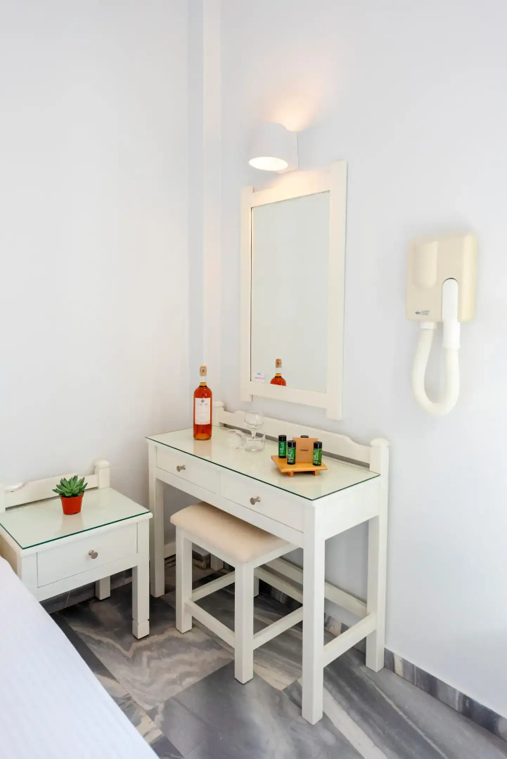 Irene Hotel & Studios | Beachfront