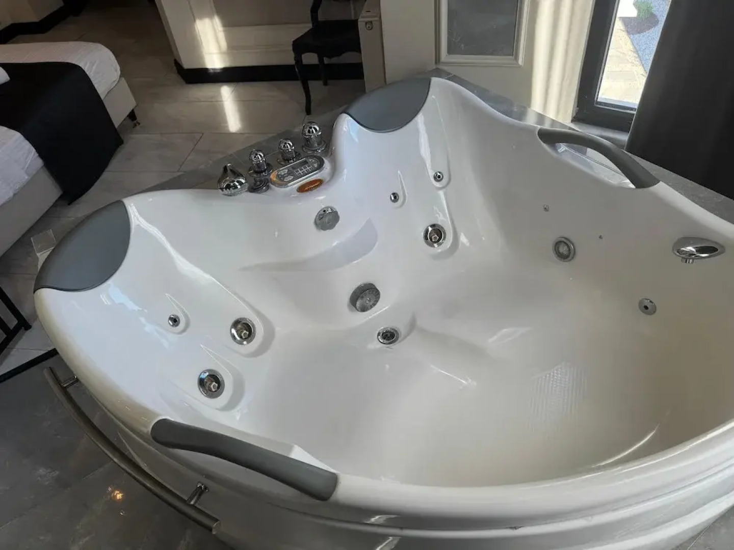 D Twins Airport Hotel