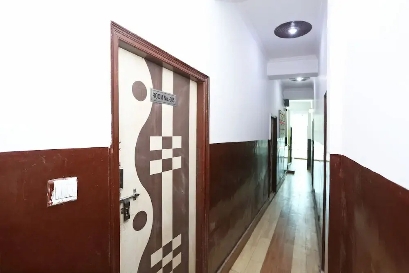 SPOT ON 44984 Hotel Palika