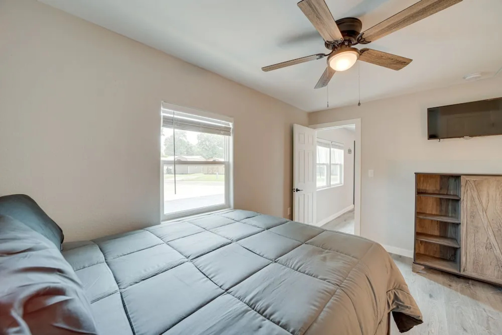 Waterfront Grove Retreat w/ Dock: 'cedar Ridge'