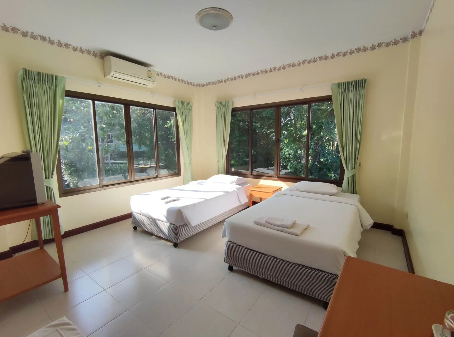 Thara Cholapruek Resort