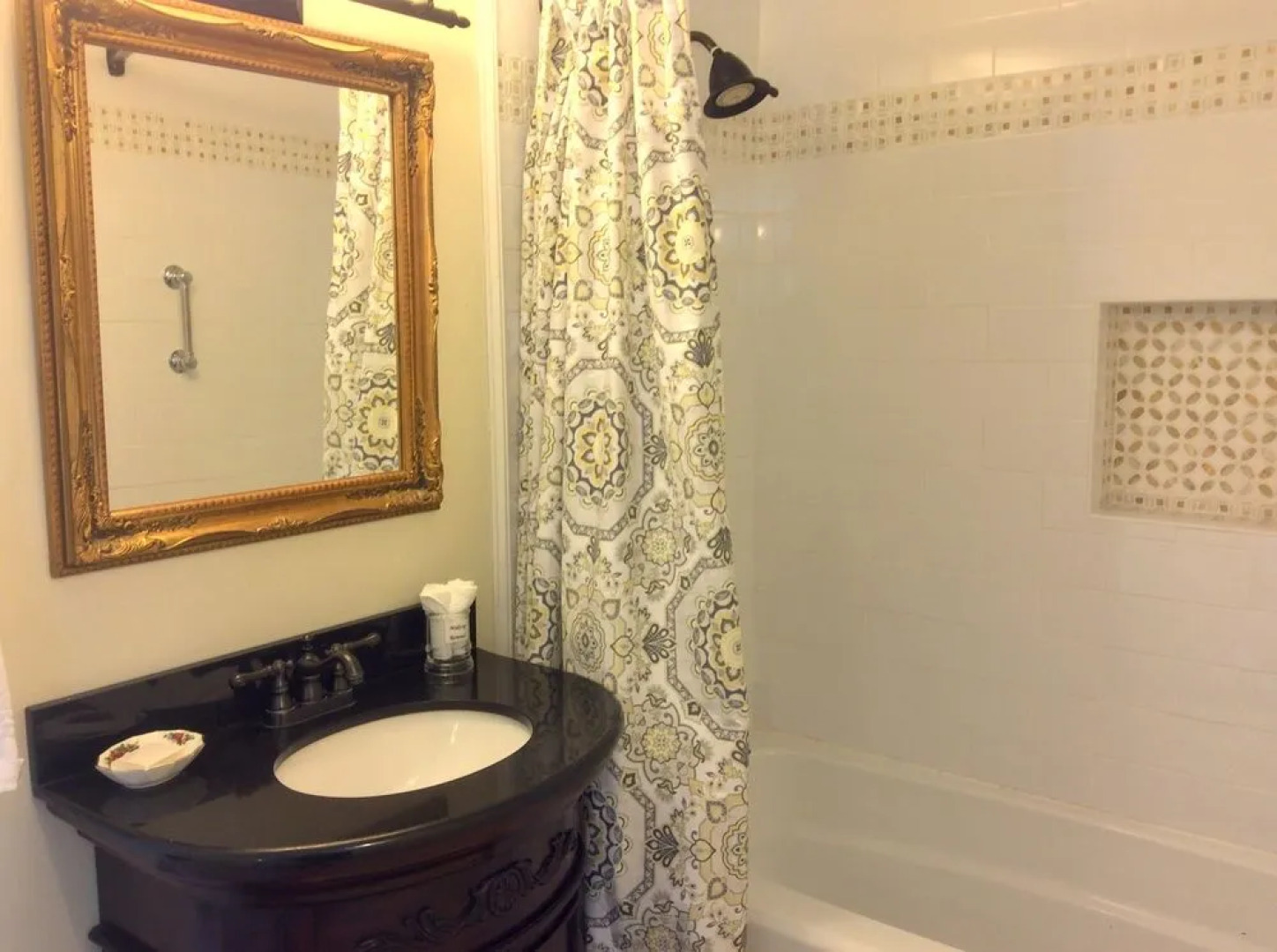 The Four Chimneys Inn