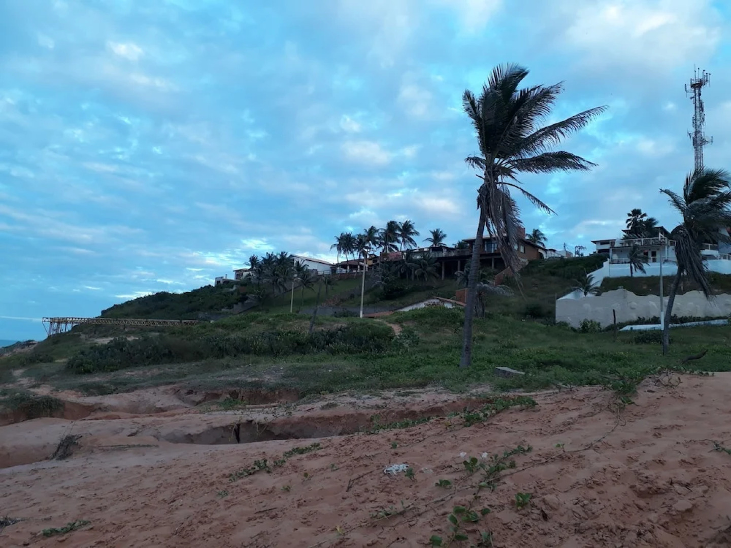 Chales Subindo as Dunas