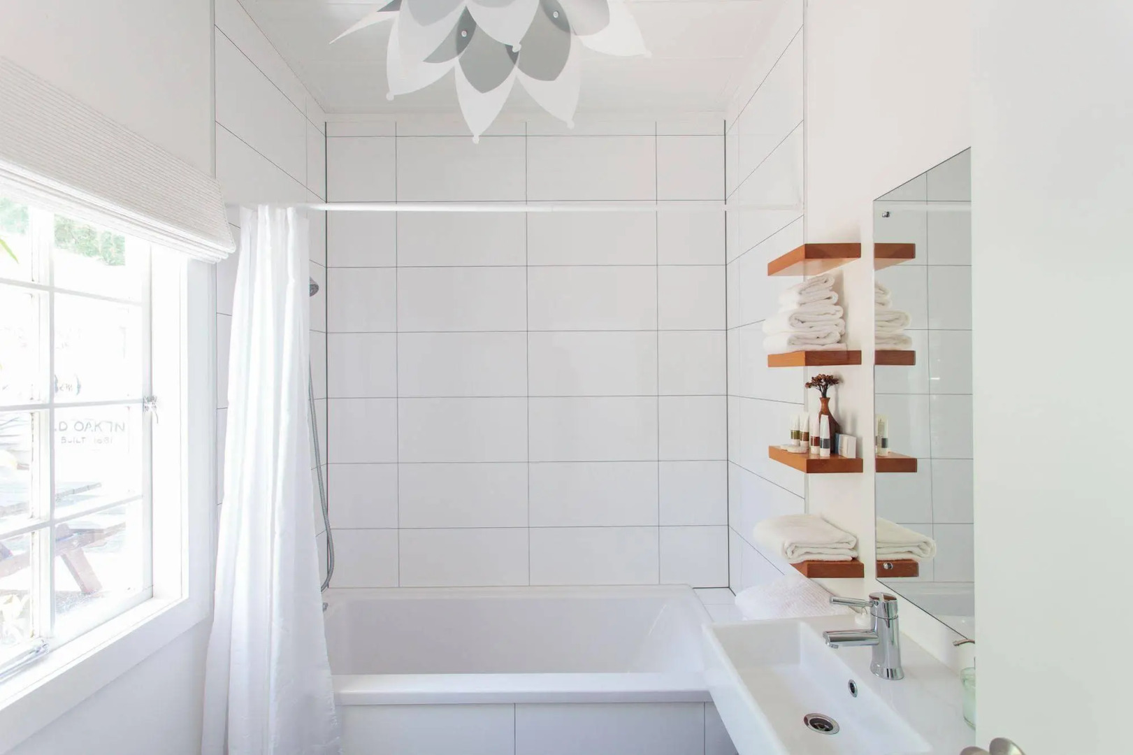 The Old Oak Boutique Hotel