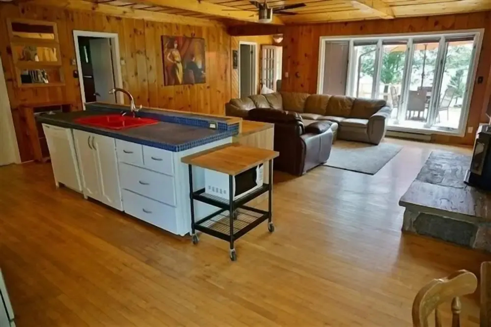 432 Weslemkoon Lake 4 Bedroom Cottage