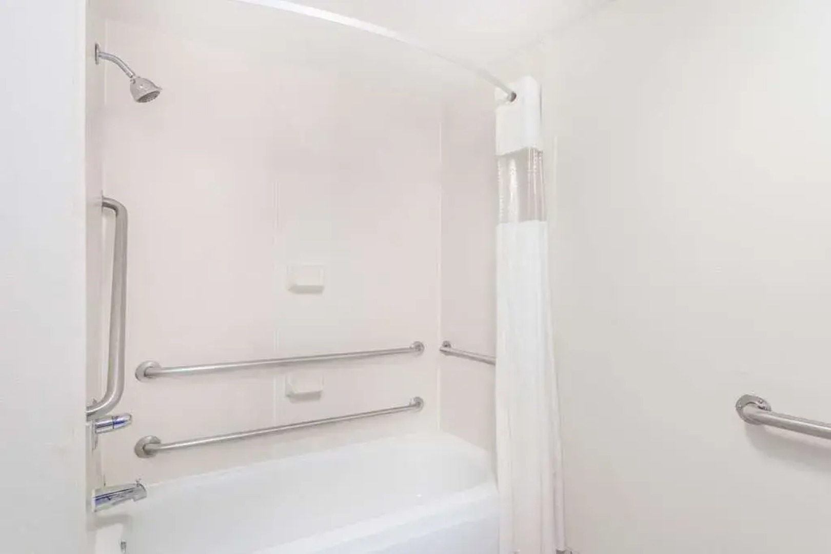 Howard Johnson Express Inn Savannah GA