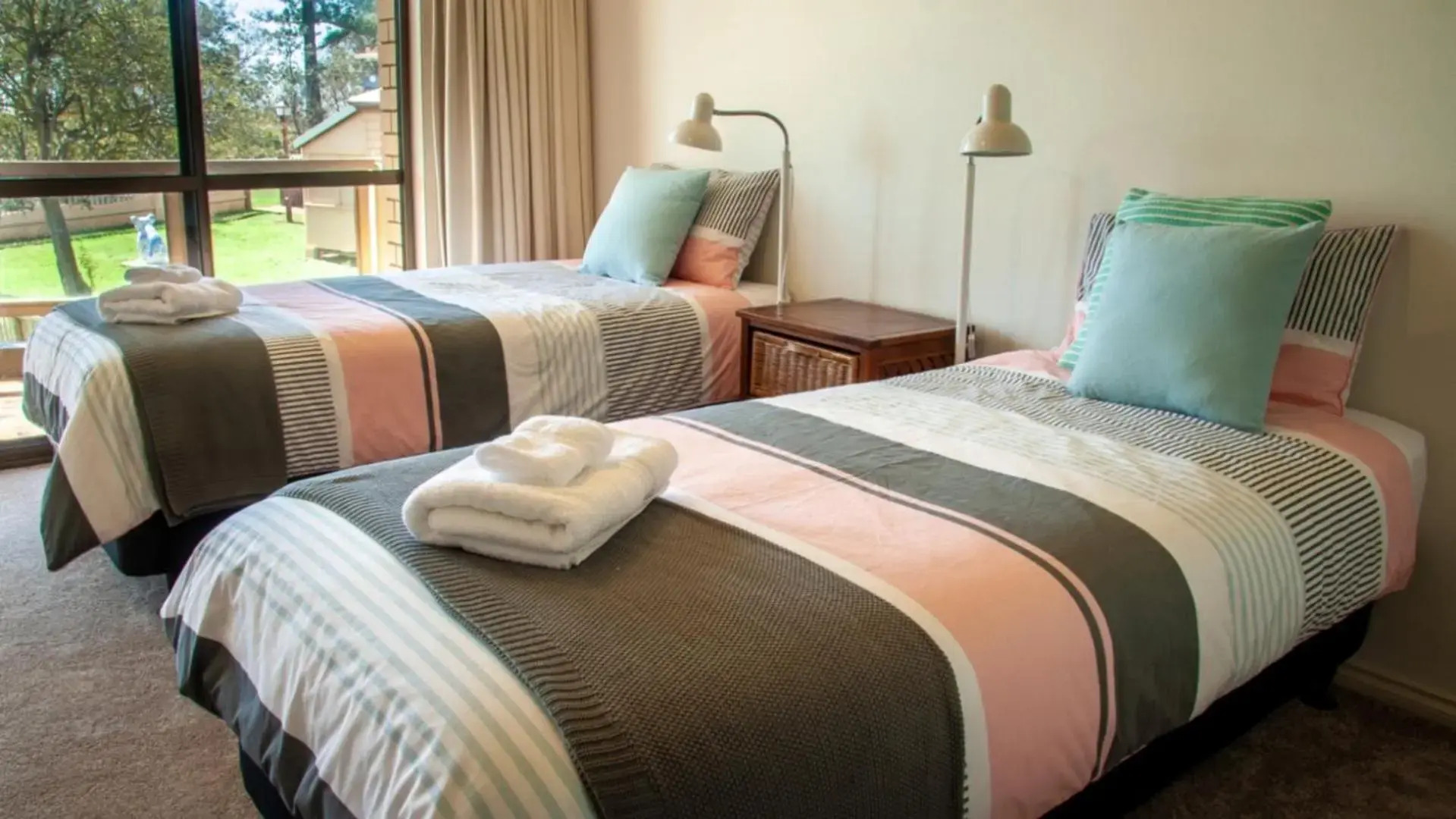 Perfectly Positioned Beachfront Apartment - Unit 6