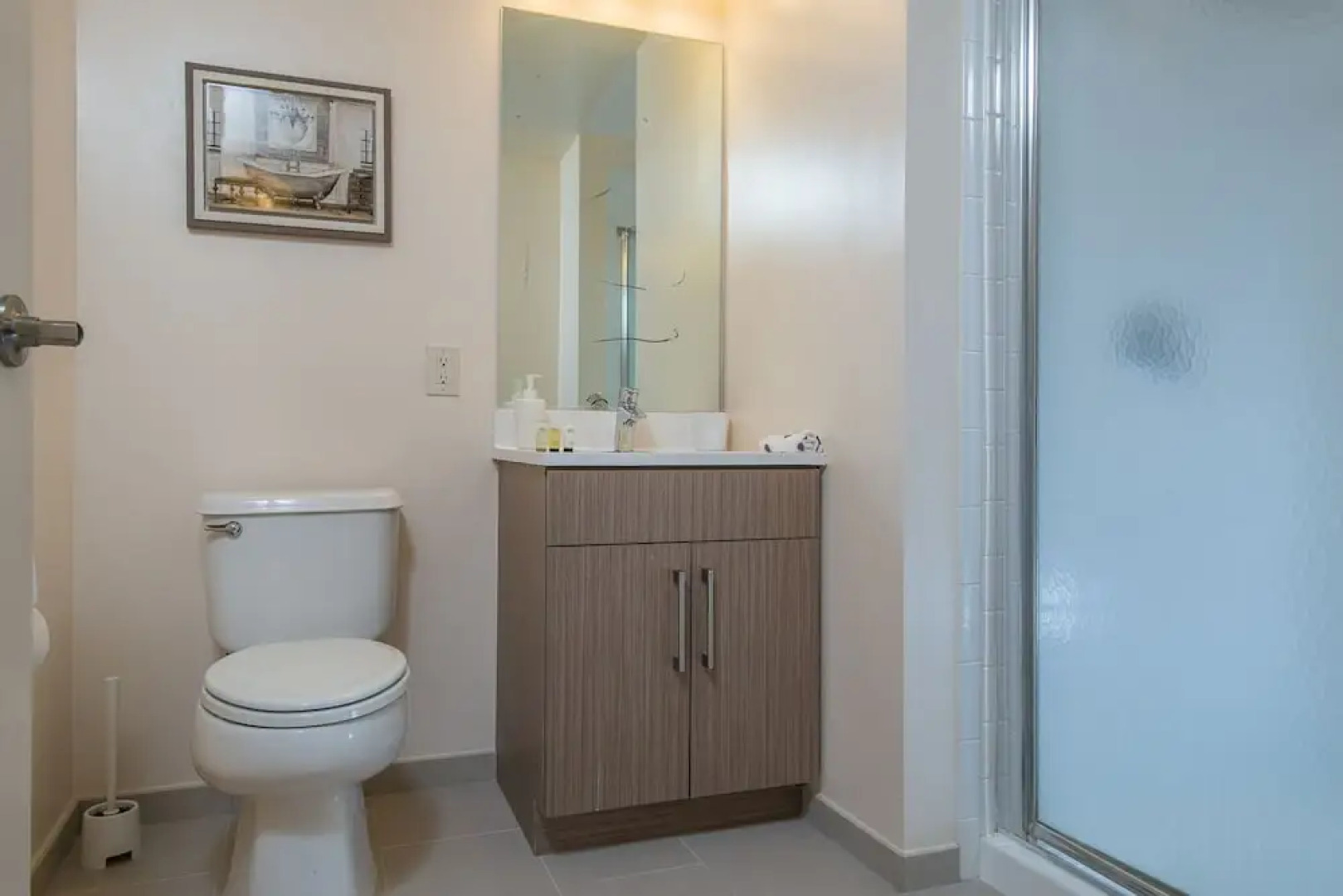 Skyline Luxury Home Suites at Newport