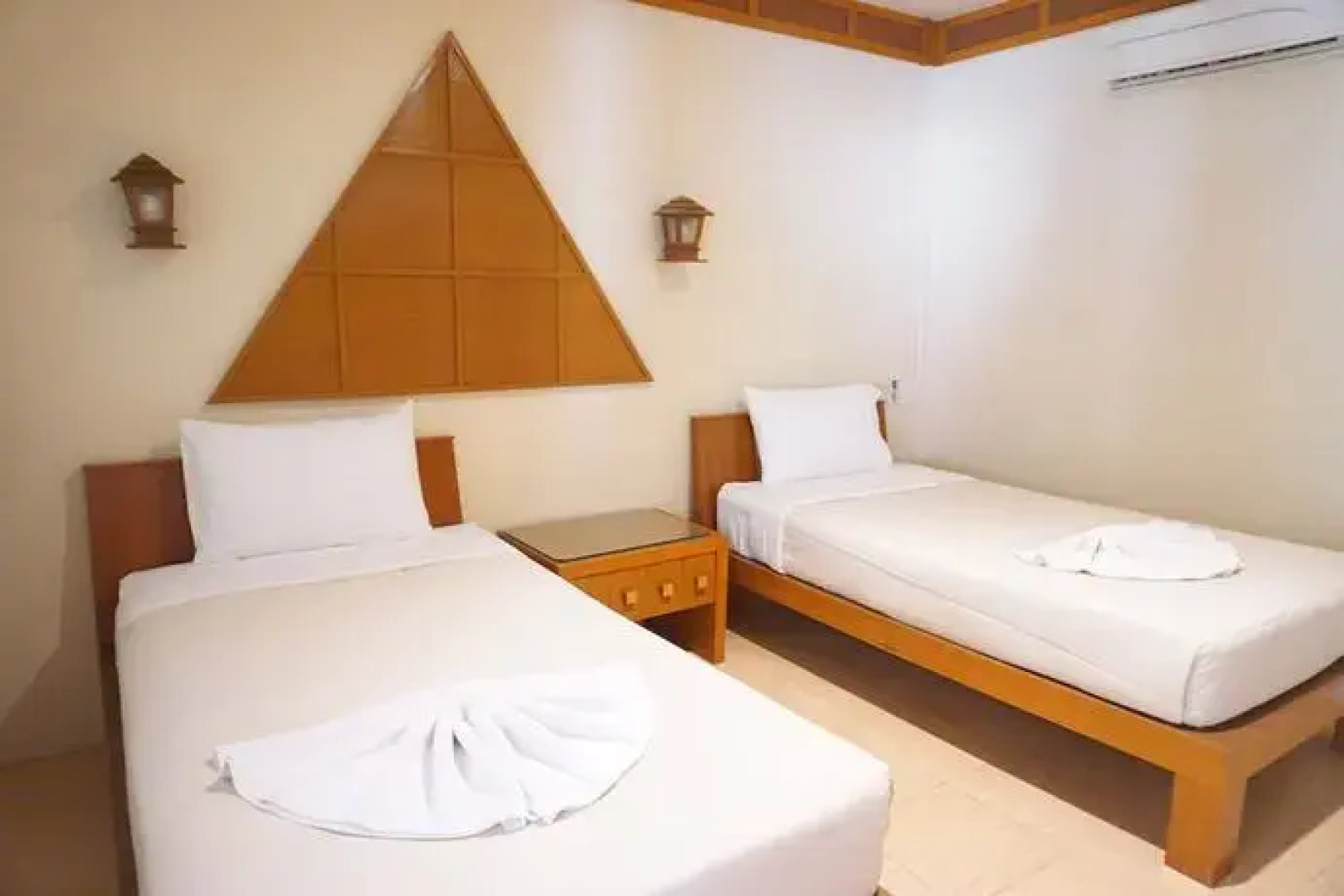 Uthai River Lake Resort