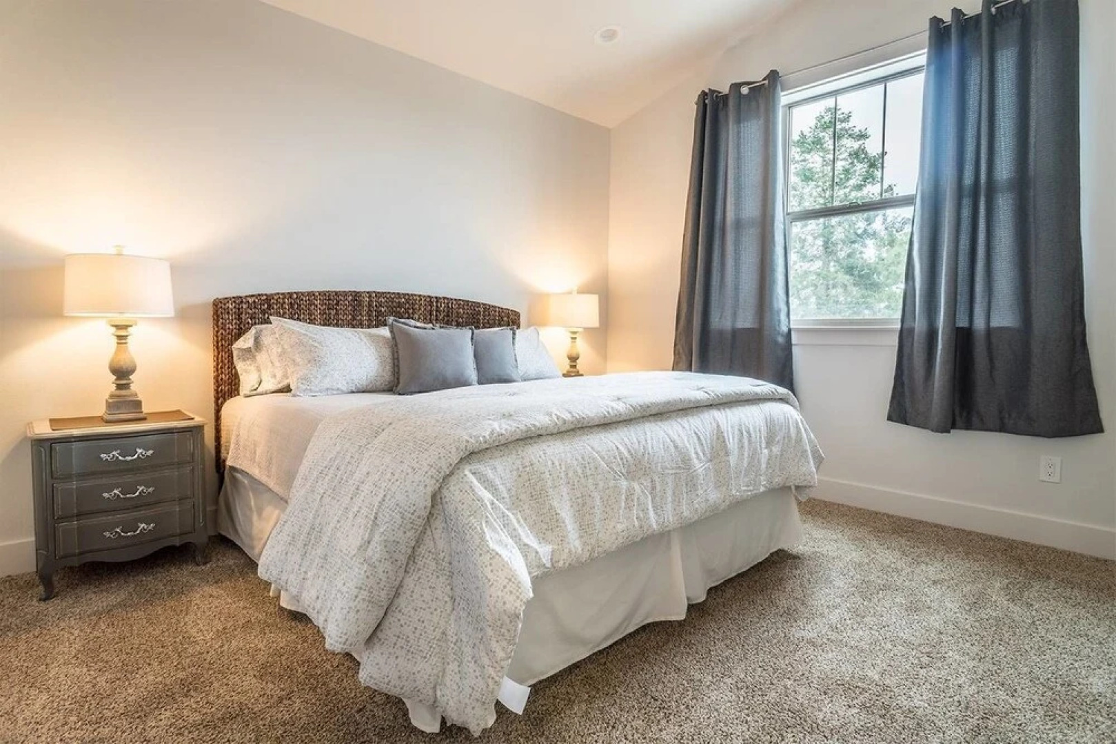 Seagate: Starboard~coos Bay~premiere Property