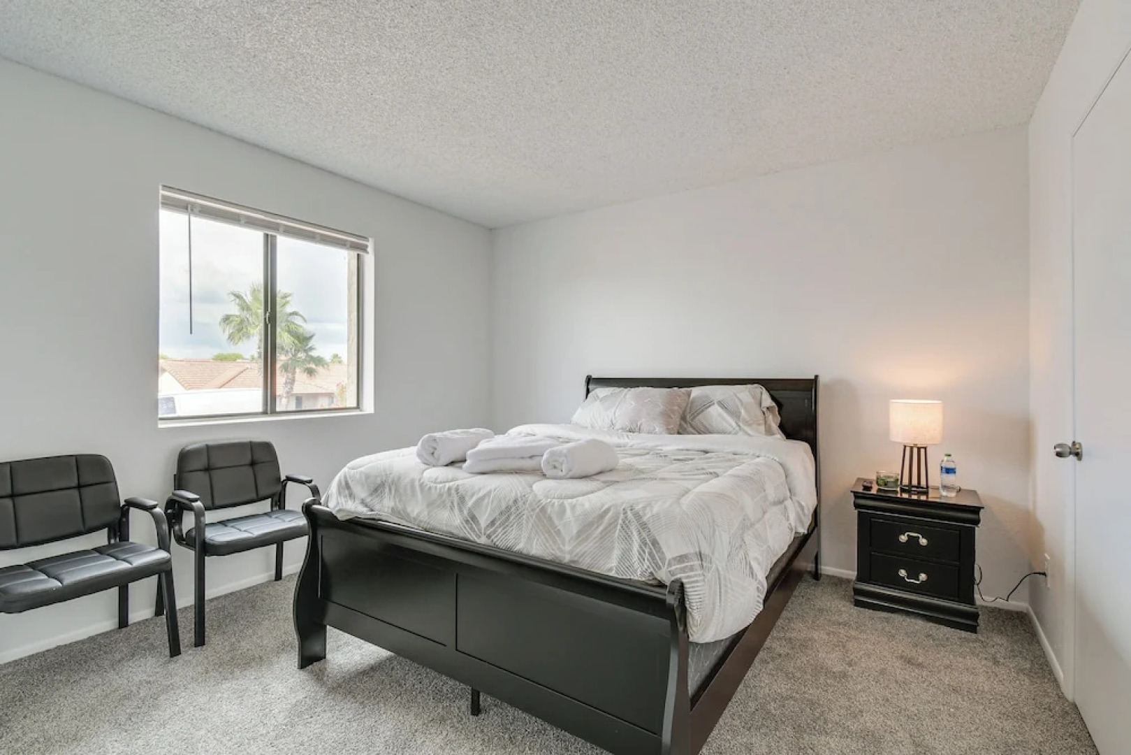 Fountain Hills Home w/ 2 Decks & Mountain Views!