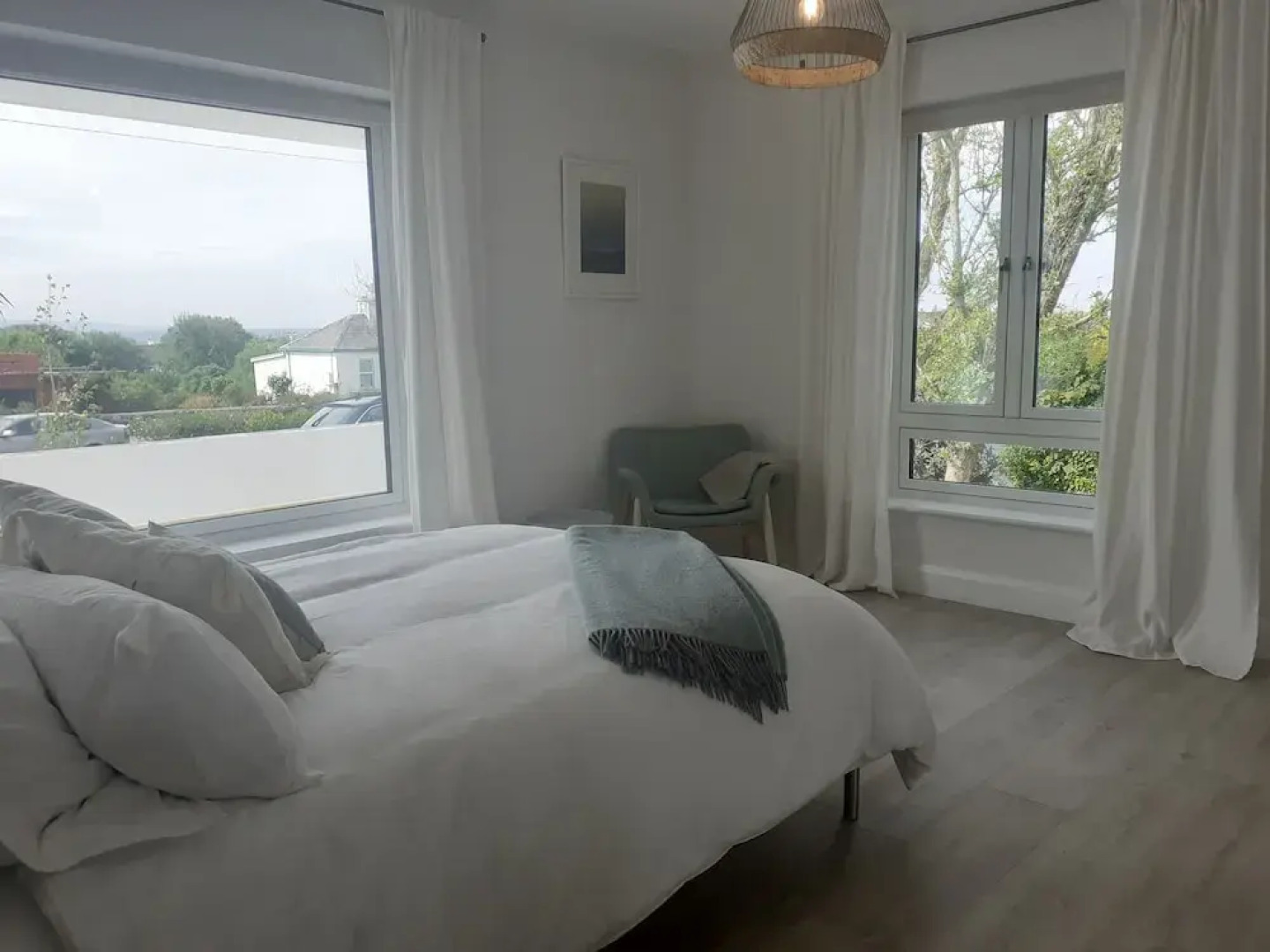 Coastal Apartment With sea Views