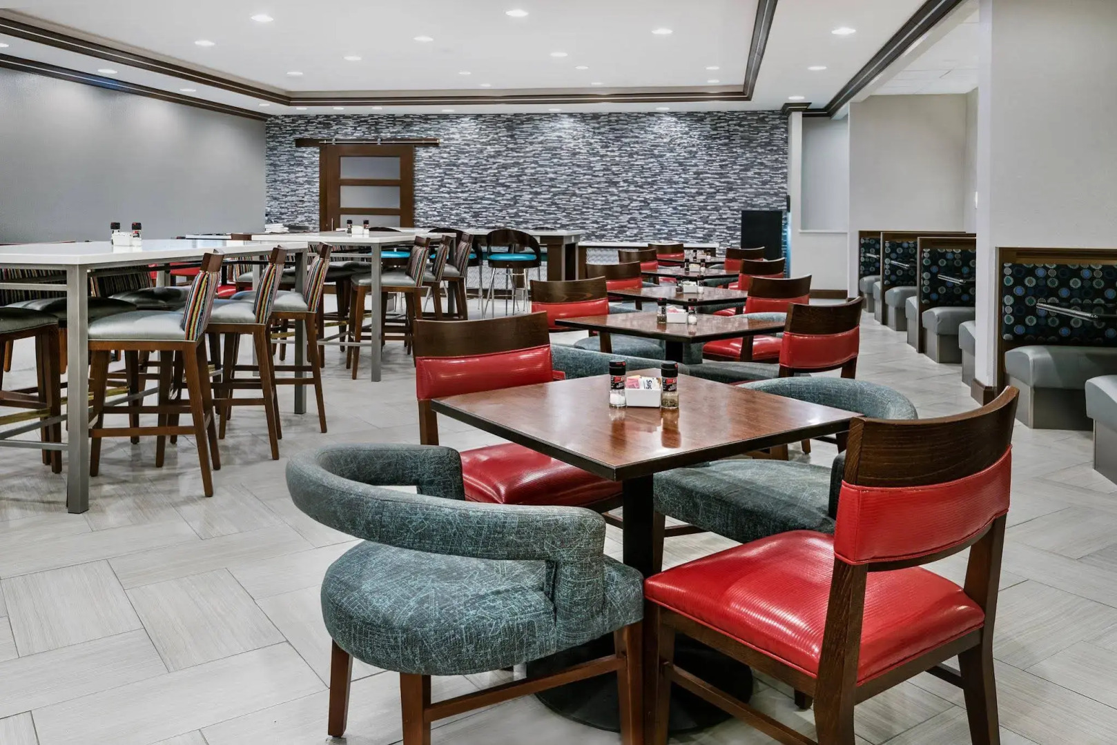 Holiday Inn & Suites College Station - Aggieland by IHG