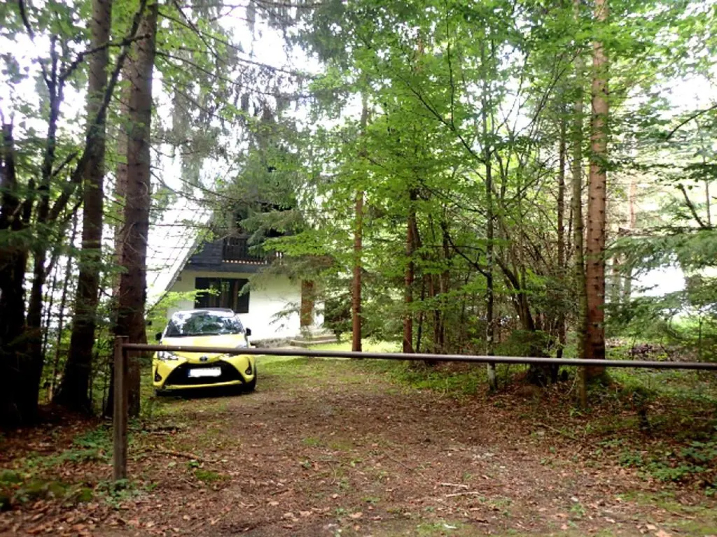 Krpáčovo, Nízke Tatry - chata na kraji lesa