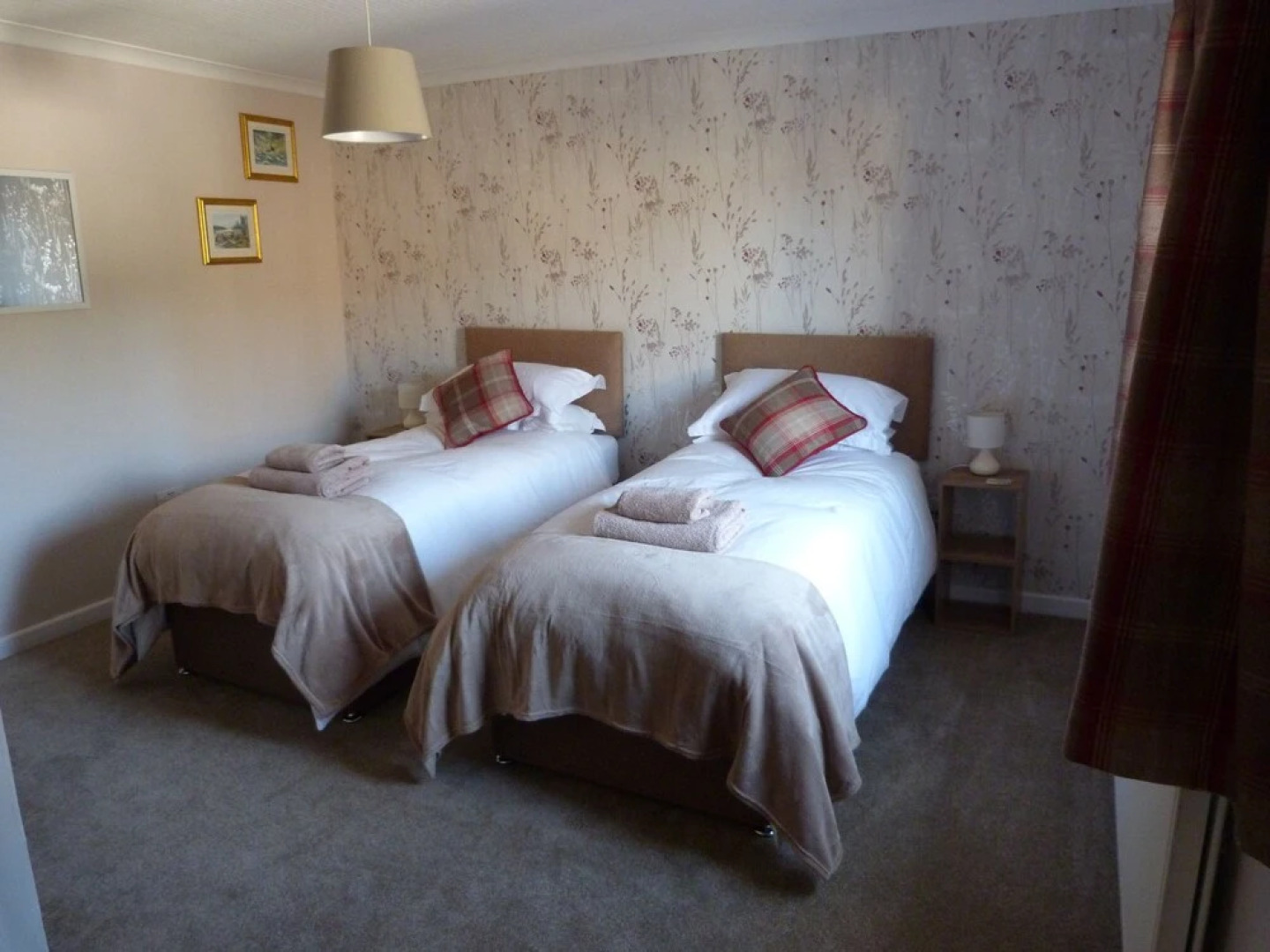 Castleneuk Guest House