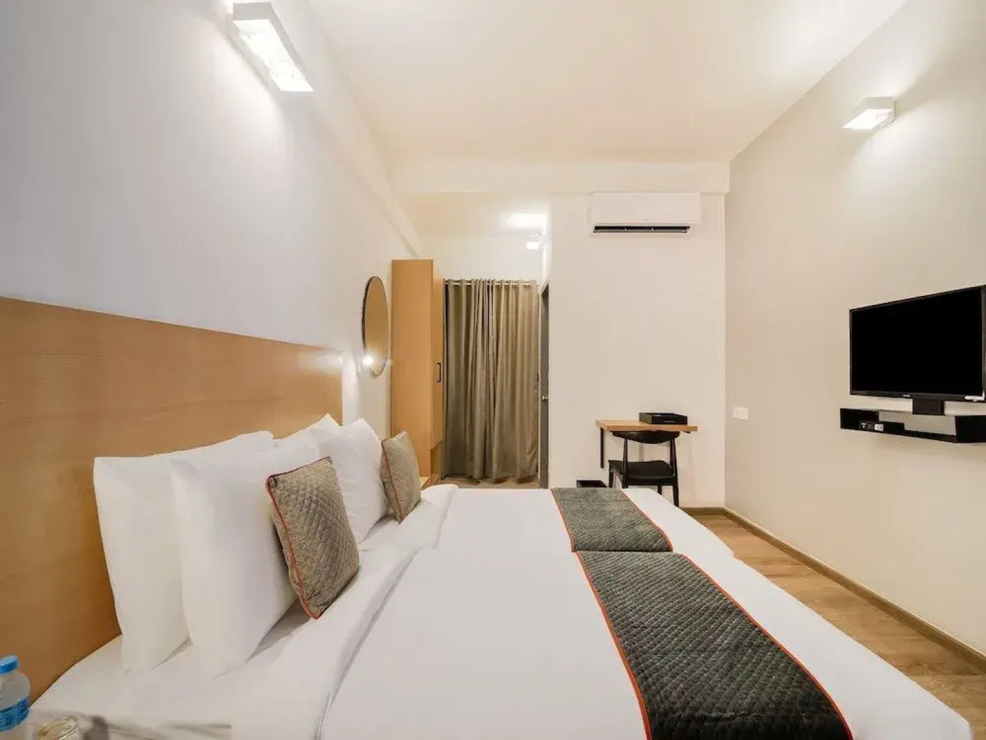 Srm by OYO Rooms