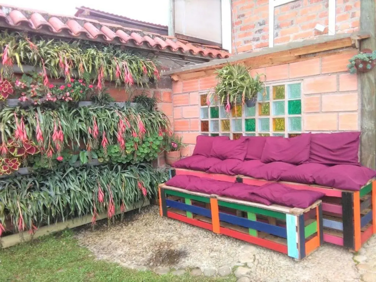 Hotel Kantarrana Urbana Jardin