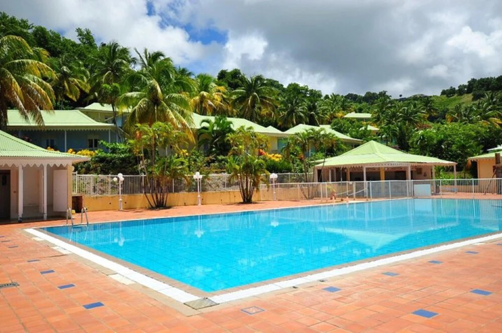 House With 2 Bedrooms in Sainte-marie, With Wonderful sea View, Shared Pool, Enclosed Garden