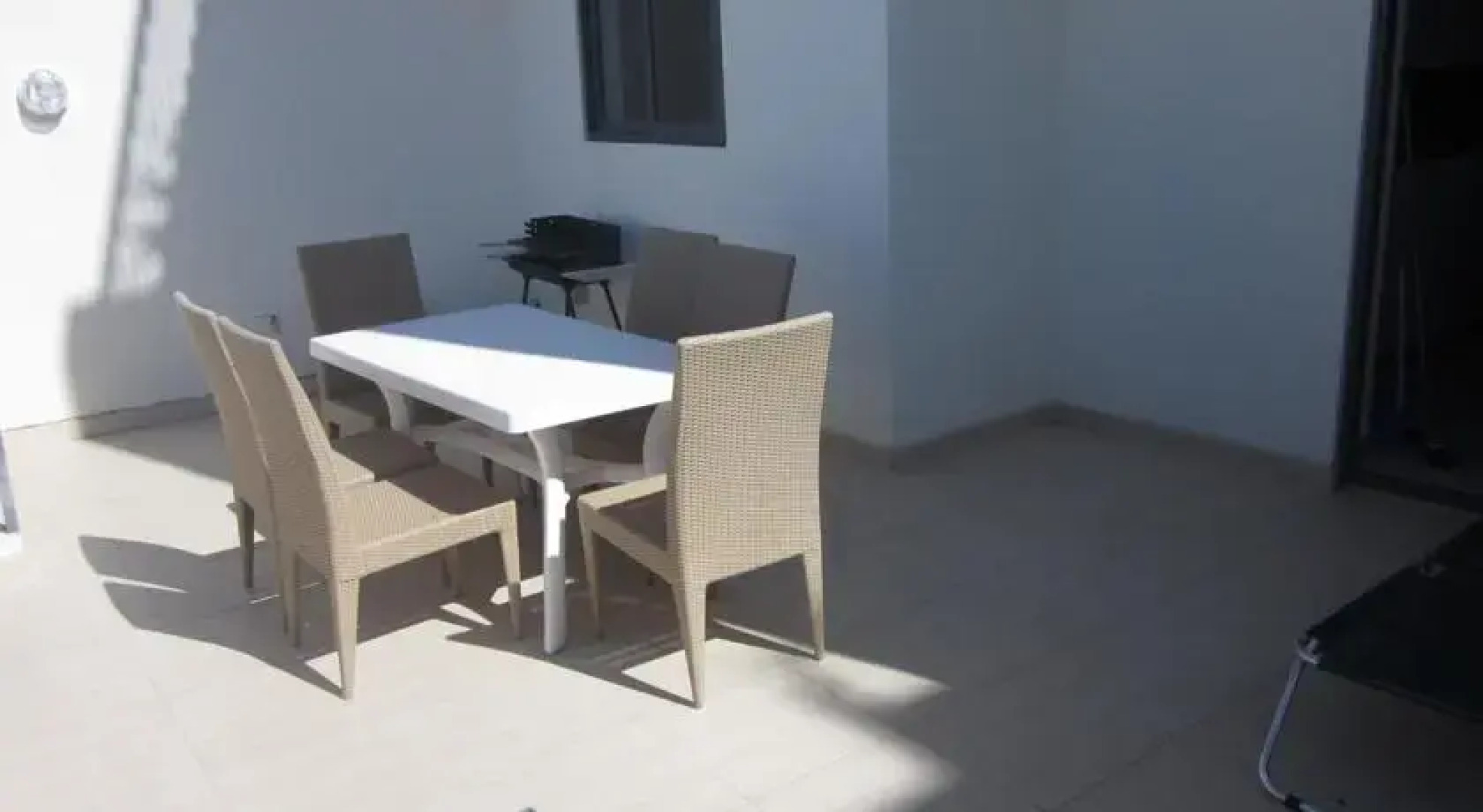 St. Julians Modern Maisonette