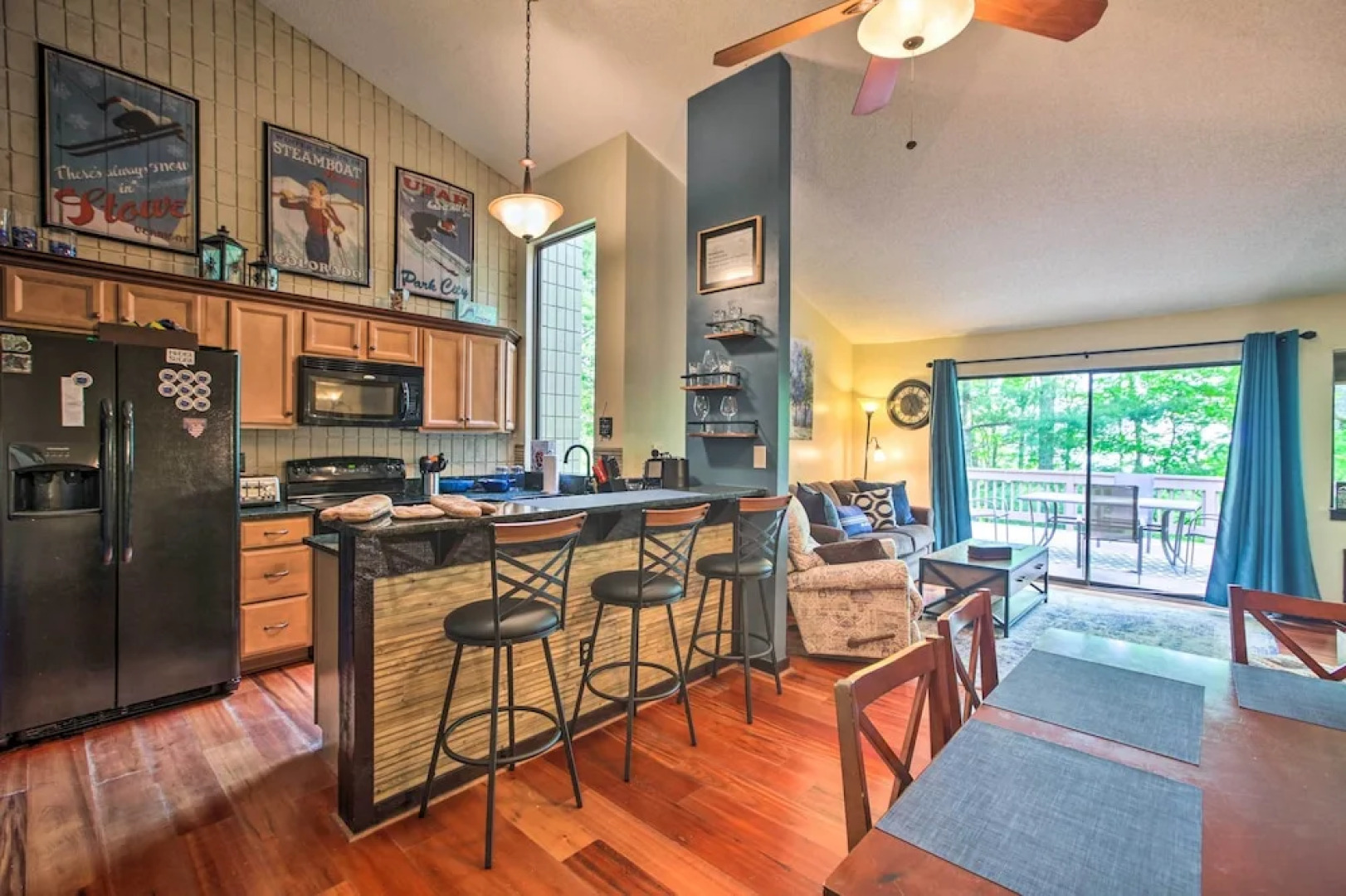 Cozy Wintergreen Resort Condo: Walk to Ski Lifts!