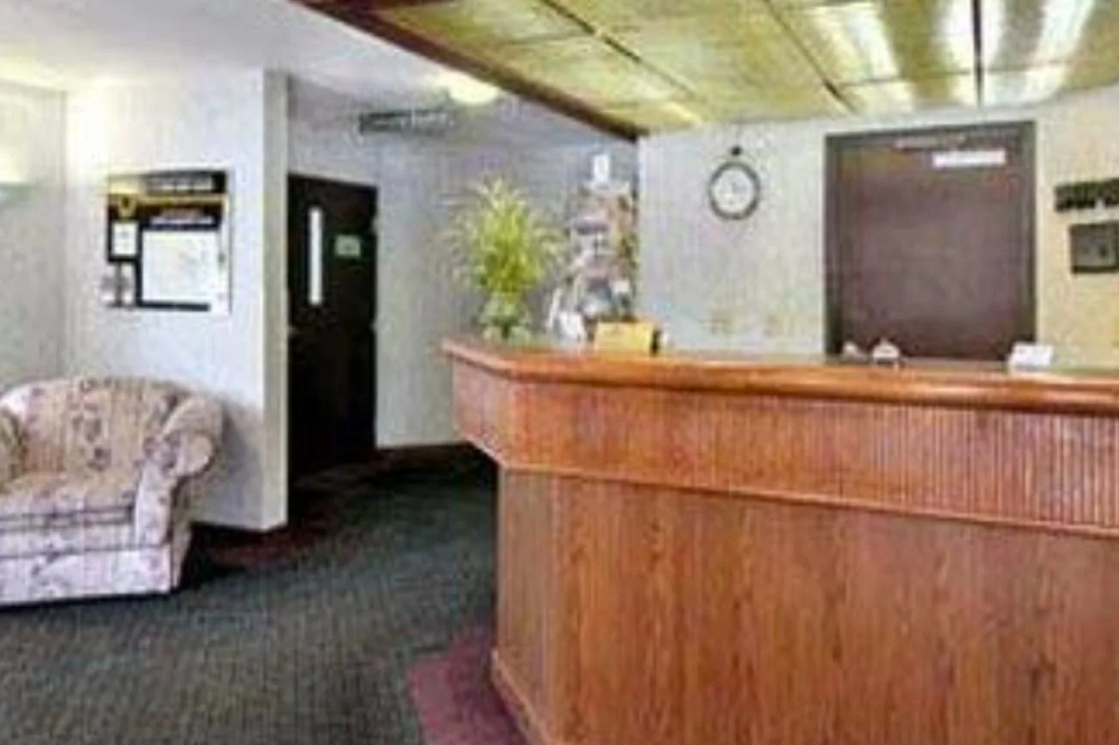 Super 8 By Wyndham Gresham Portland Area OR