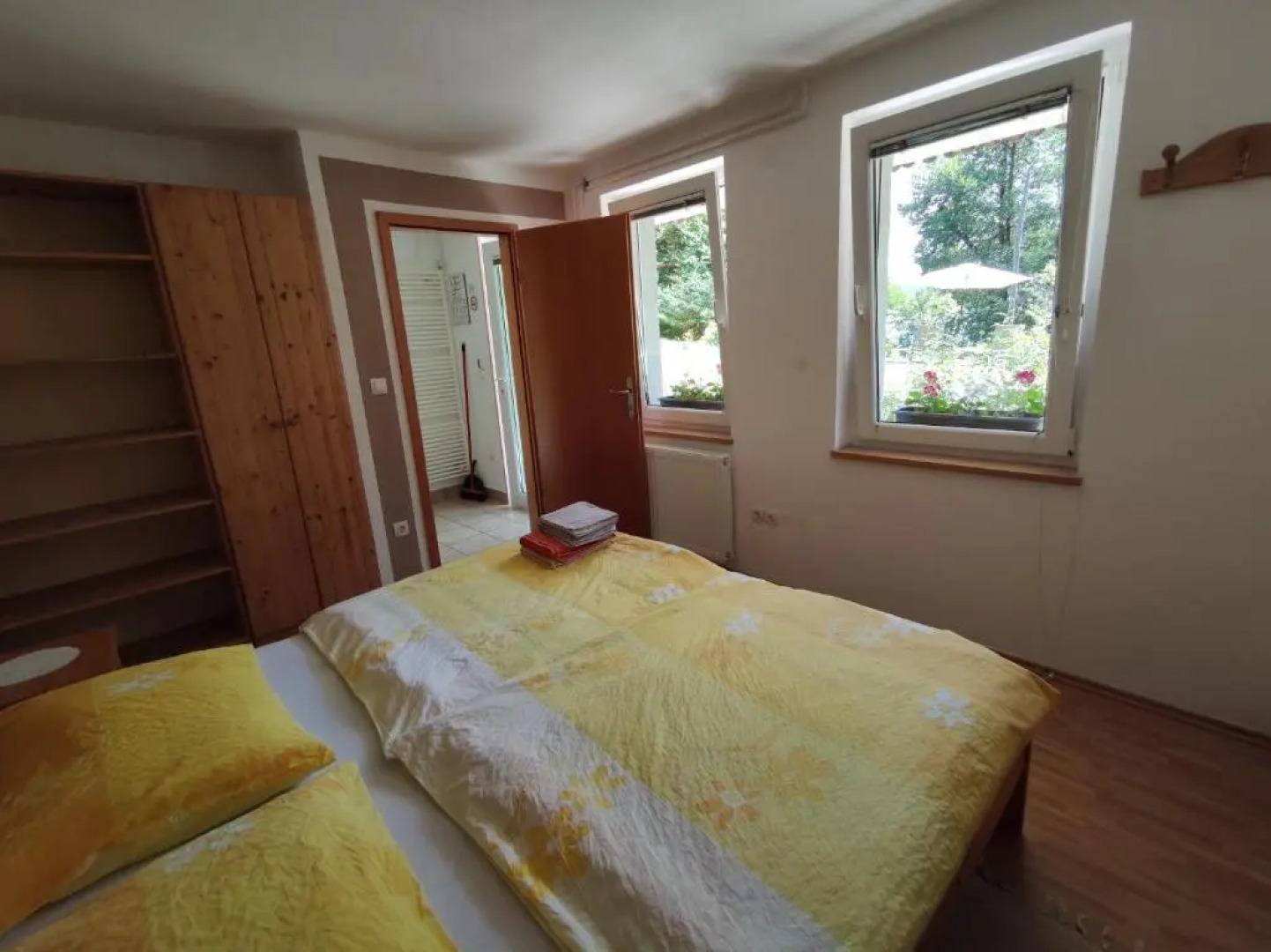 Apartments & Rooms Sebanc by Lake