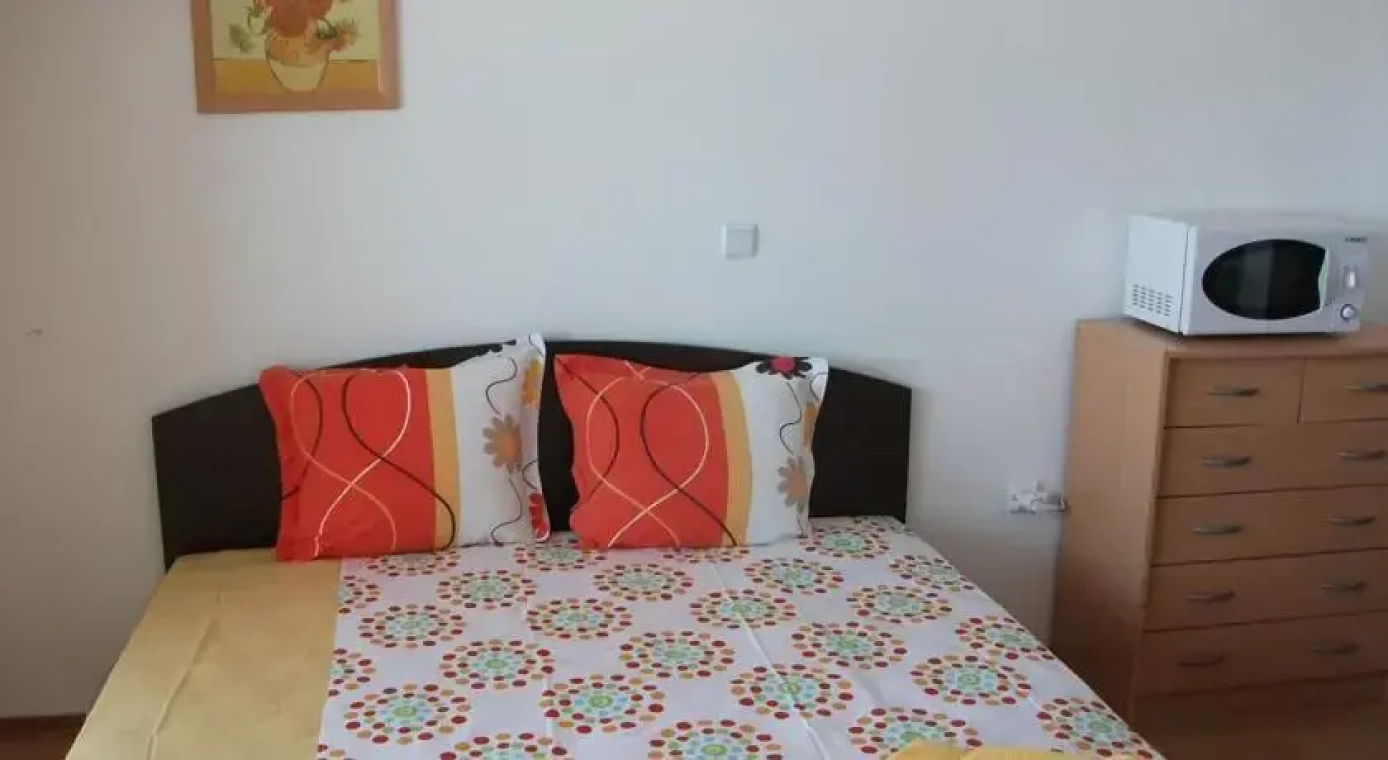 Lucky Beach Apartments