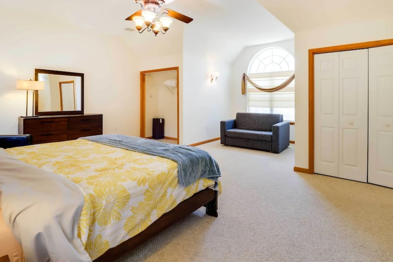 Deck, Game Room & Fire Pit: Poconos Retreat