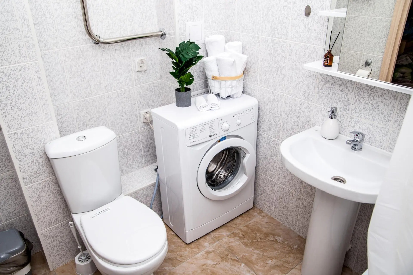 Апартаменты на улице Еремеева 38