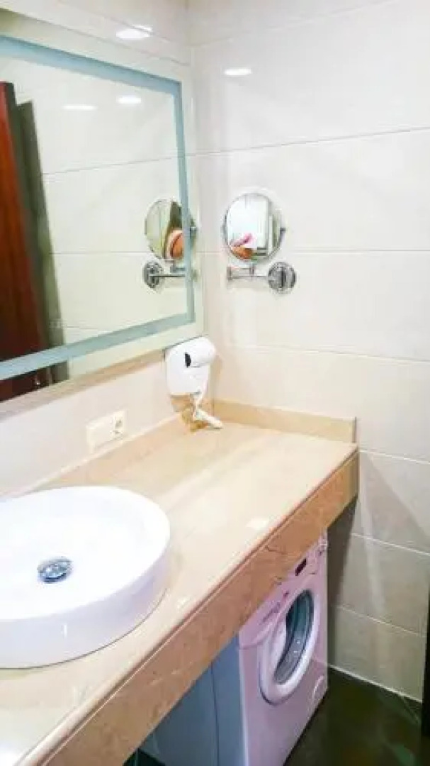 Luxury Dreamland Oasis Apartments