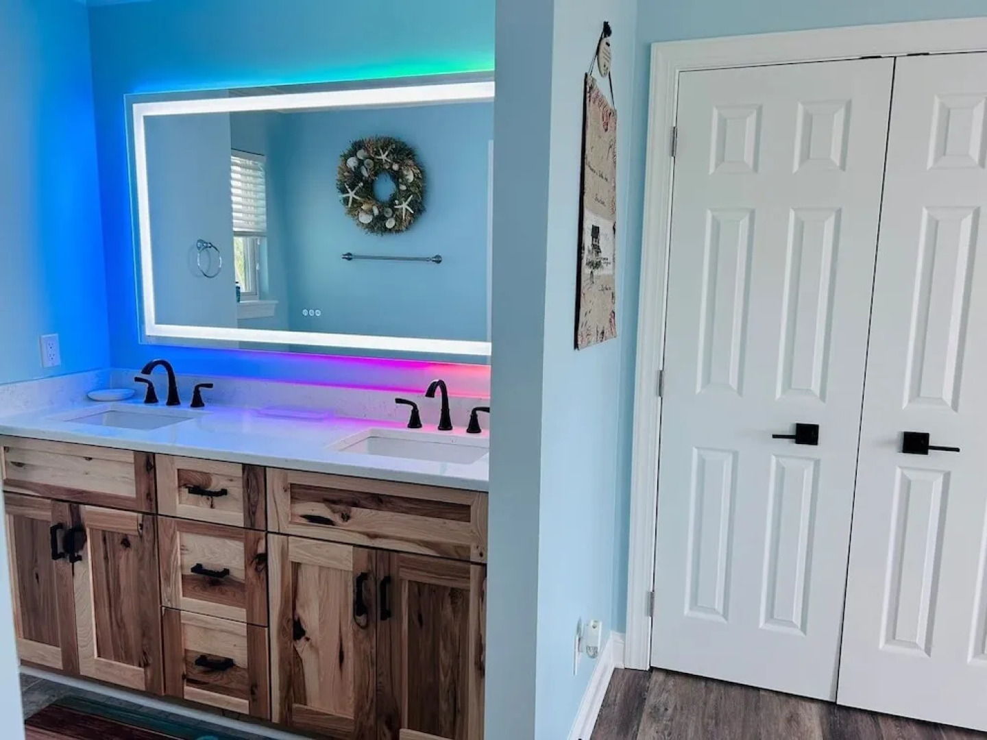 Serenity's Star 4 Bedroom Home by RedAwning