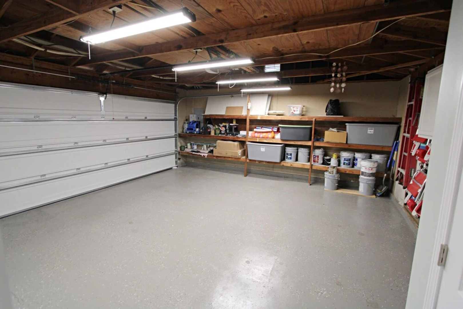 The Peaceful One 3 Bedroom Home by Redawning