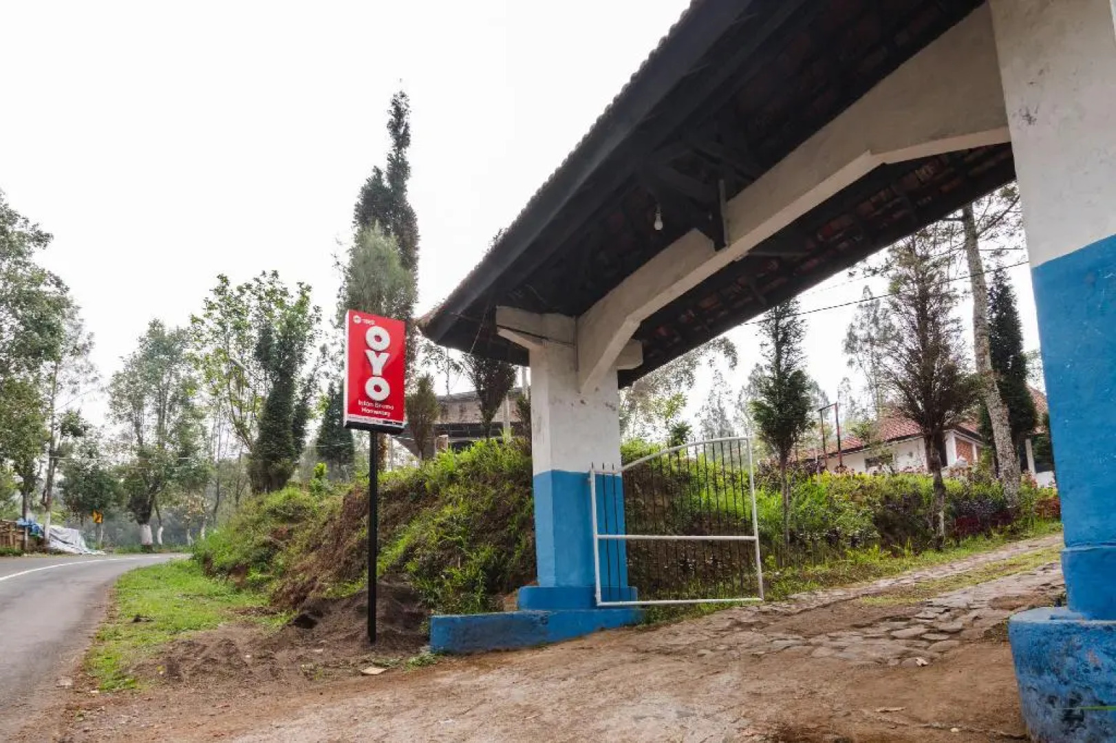 OYO 1852 Intan Bromo Homestay