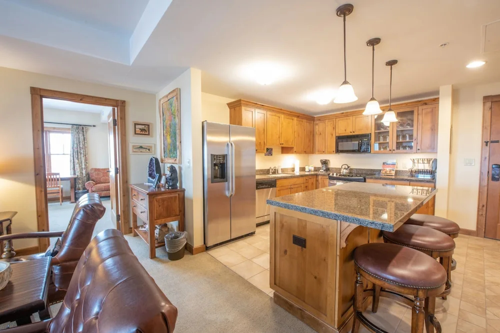 Large 3 Bedroom Bathroom In Mountaineer Square Condo - No Cleaning Fee! by RedAwning
