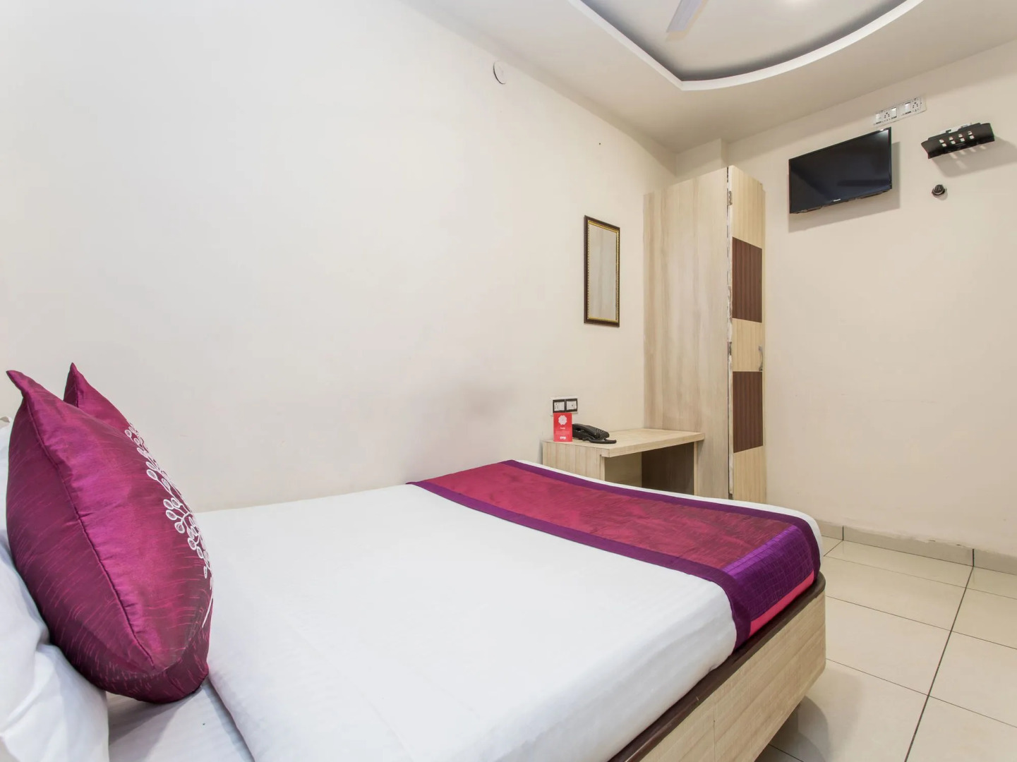 Capital O 4042 Hotel Mehar Residency