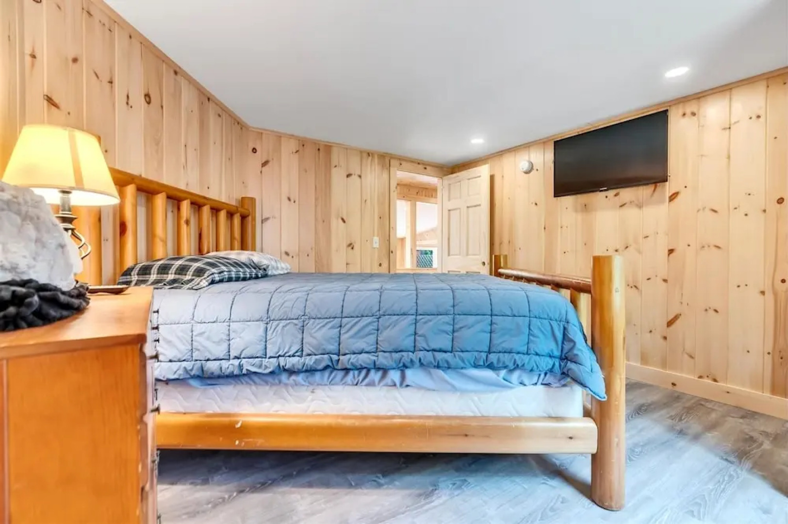 Crystal Oasis- Limit 8 3 Bedroom Villa by RedAwning