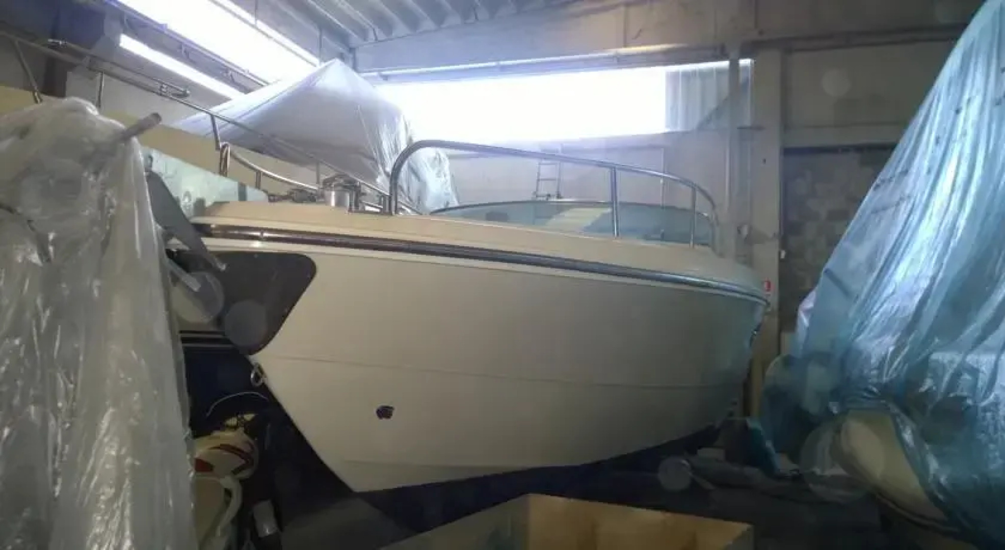22 Feet Motor Boat
