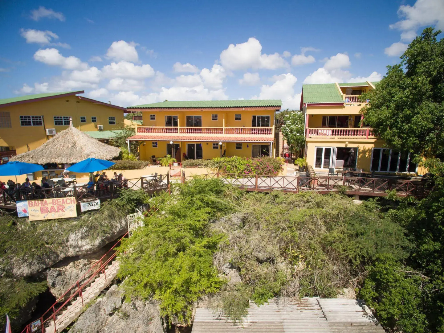 Bahia Apartments & Diving