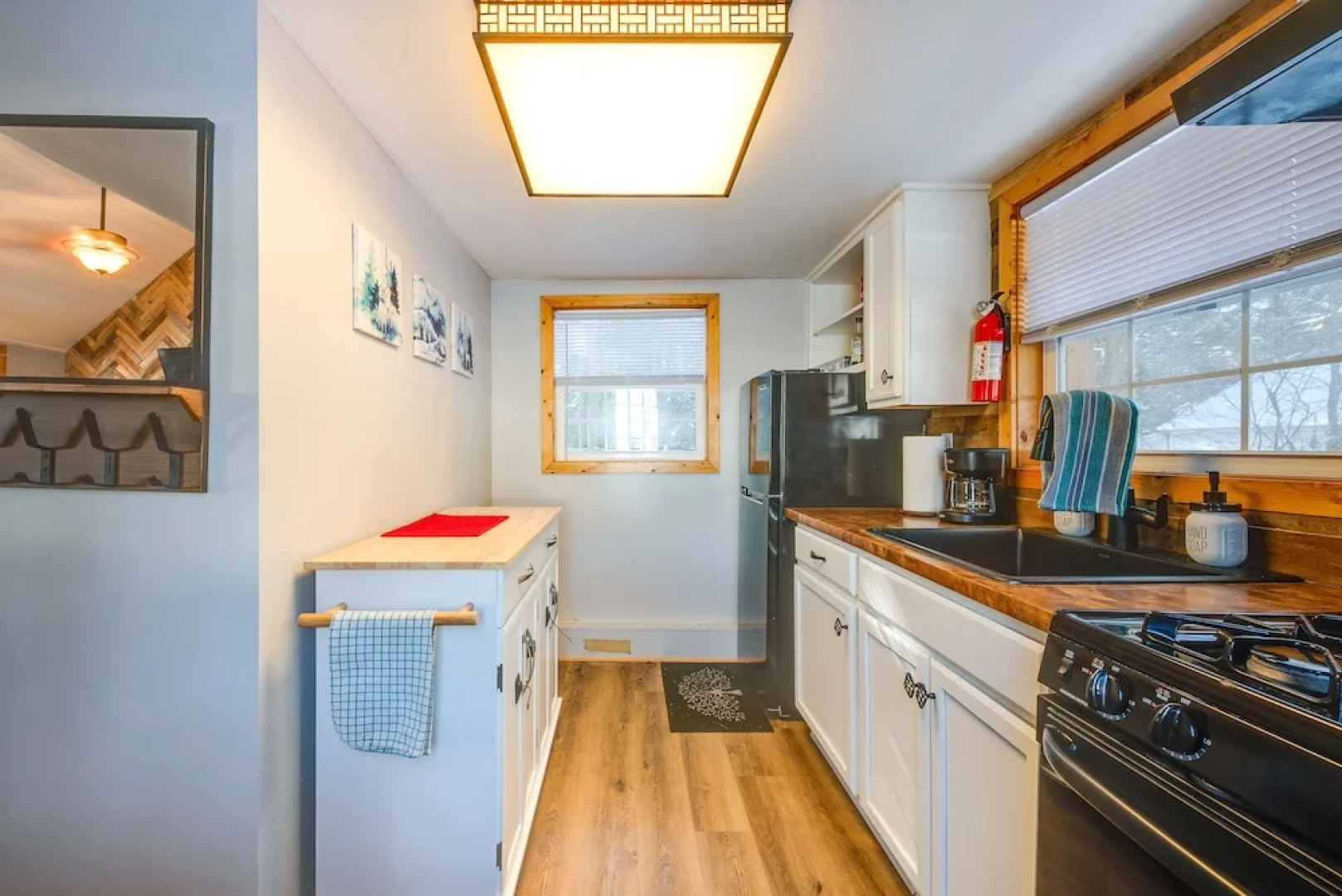 7 Mi to Jack Frost Ski Area: Cozy Blakeslee Cabin!