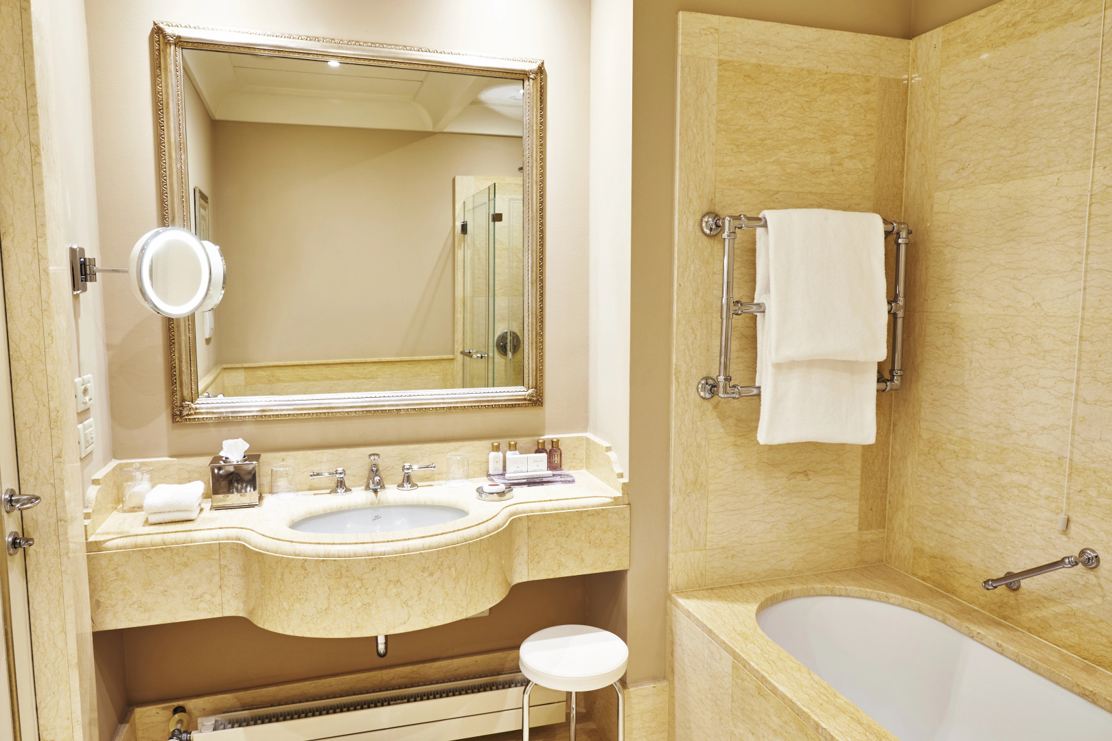 Отель San Clemente Palace Kempinski Venice