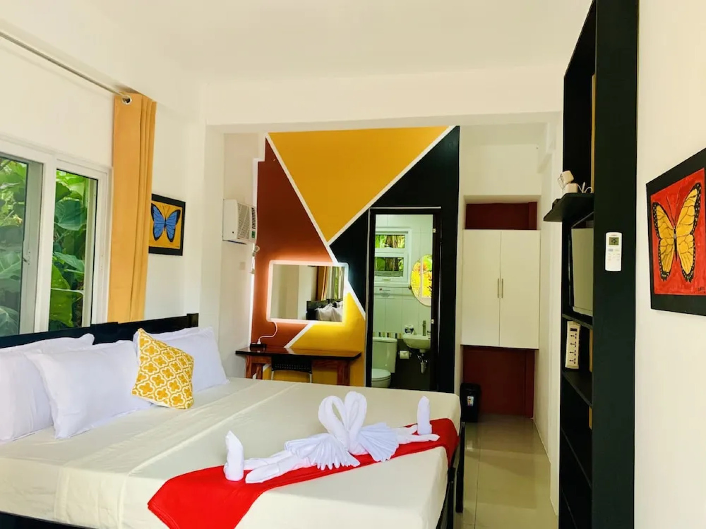 Dive Batanes Lodge and Restaurant