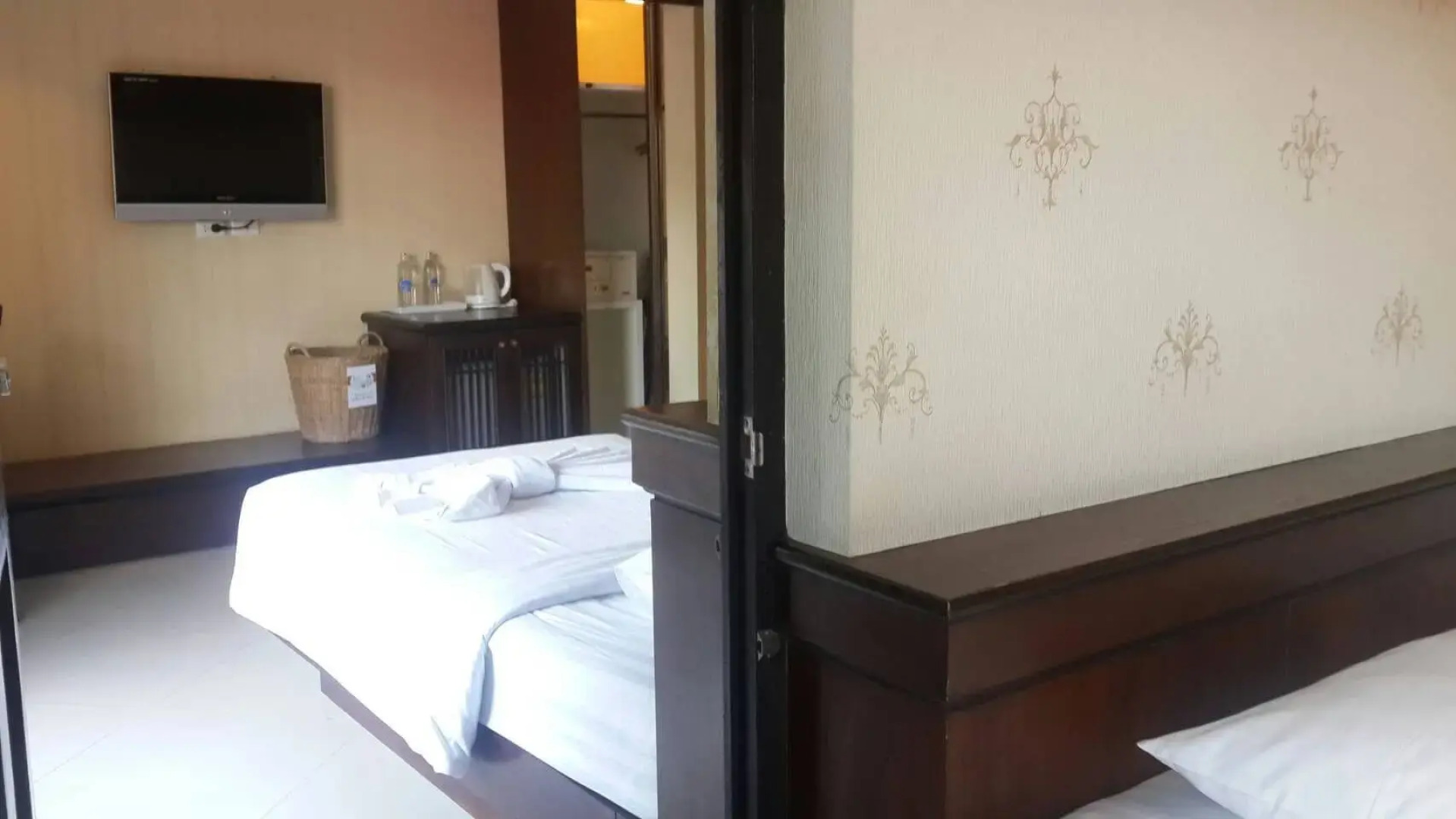 Отель Rayaburi Hotel Patong